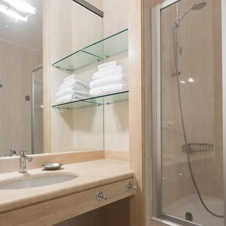 Apartment Plum Guide - The Roman Beluga Rome